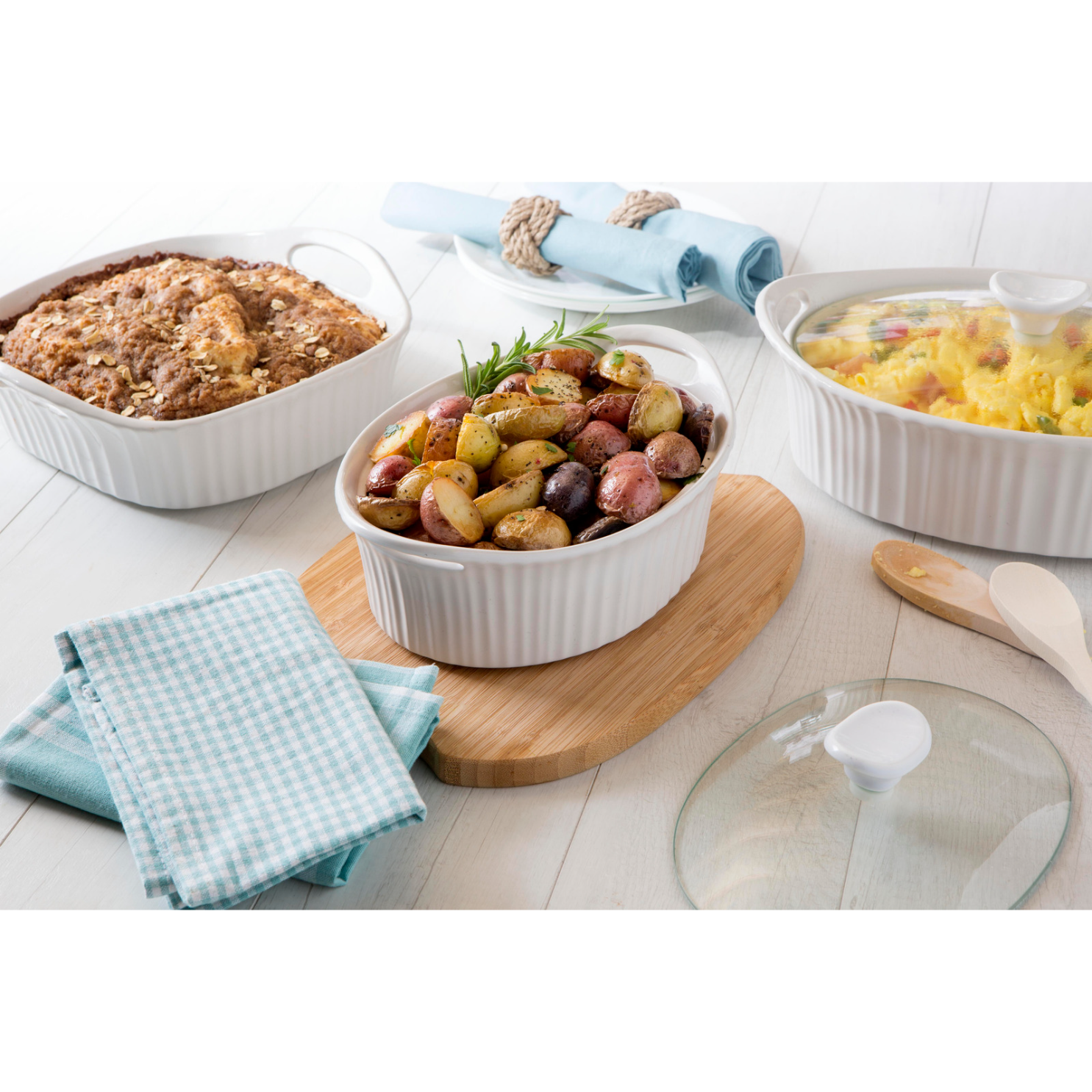 Corningware® French White 1.4L Oval Covered Casserole