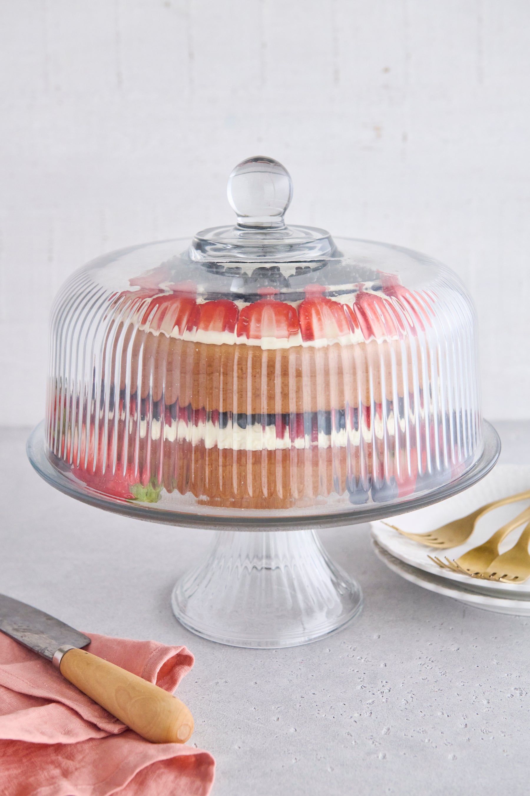Anchor Hocking® Monaco 2 Pc Ribbed Cake Stand w/Domed Lid