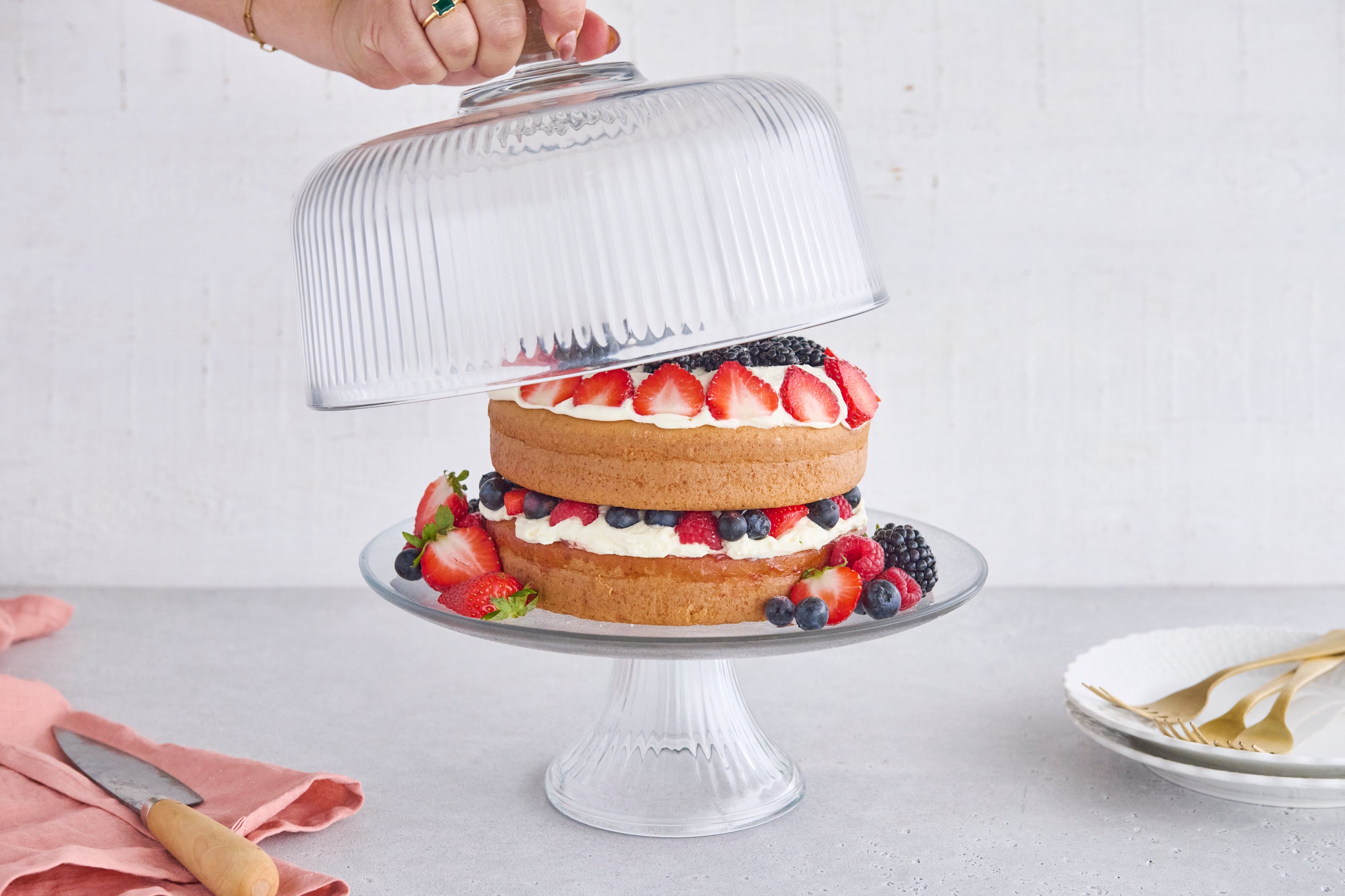 Anchor Hocking® Monaco 2 Pc Ribbed Cake Stand w/Domed Lid