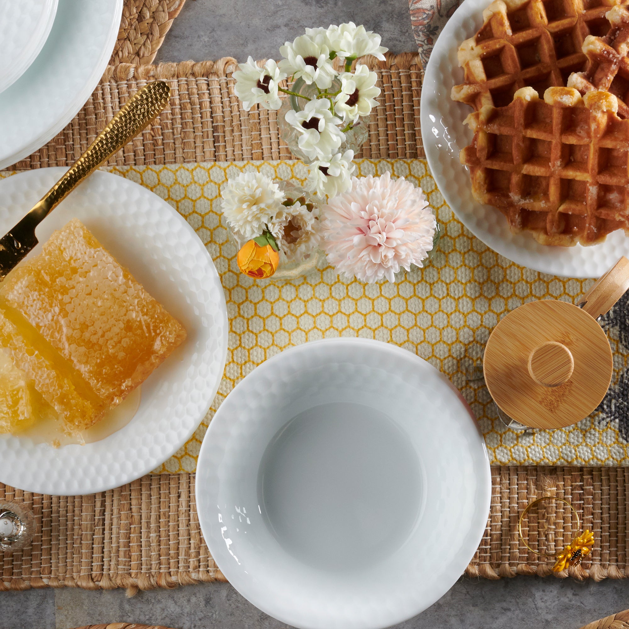 Corelle® Honeybee 18 Piece Dinner Set