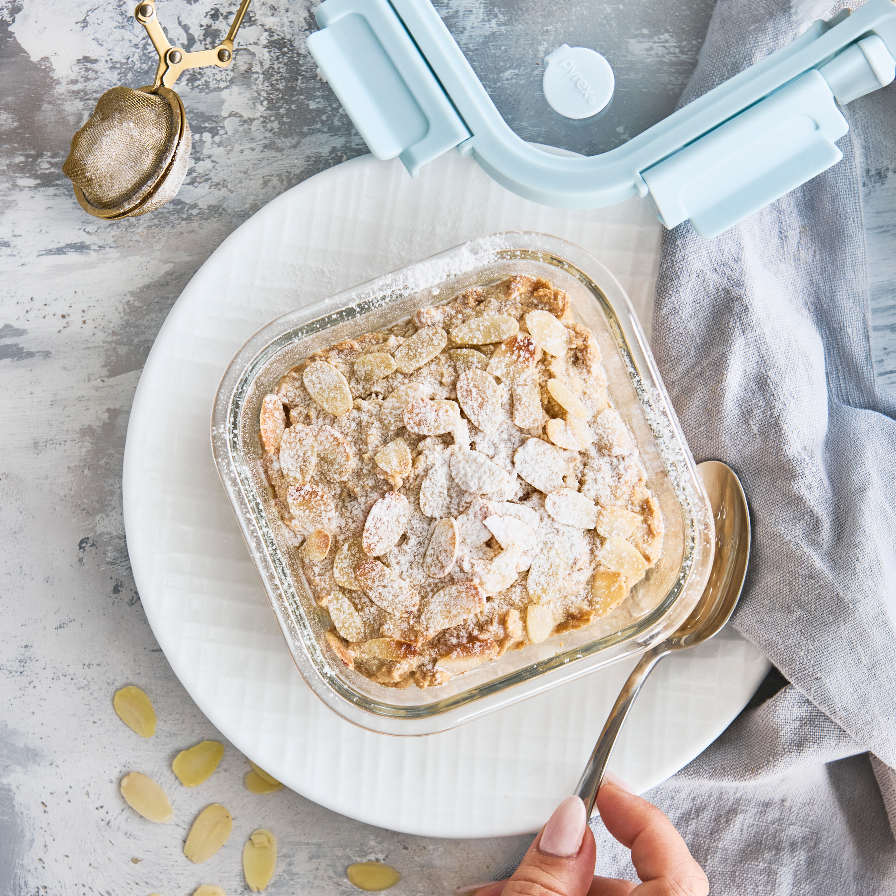 Pyrex® Ultra Glass Bake N Reheat Square Storage 520mL